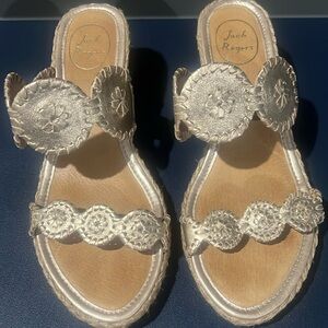 Jack Rogers Shelby Wedge Sandal espadrilles Size 9.5 Metallic Gold Leather